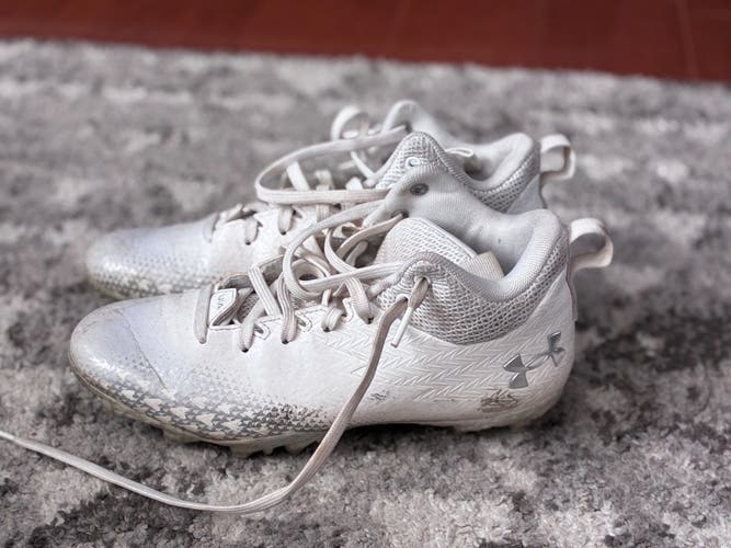 Men's 5Y (Big Kids / Youth) Under Armour Mid Top (Used)