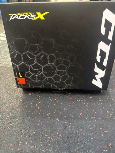 Large CCM Super Tacks X Helmet (New)