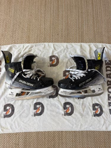 Rasmus Dahlin 2023 Bauer Vapor Hyperlite 2 Hockey Skates Regular Width Pro Stock 9 3/8th (Used)