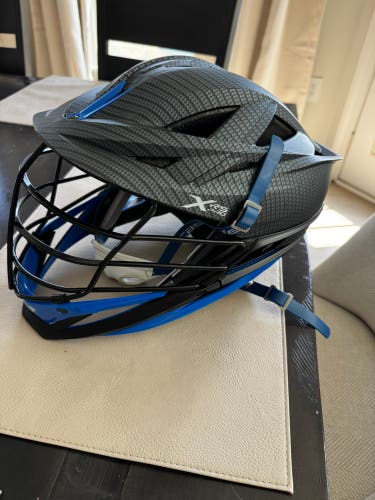 Cascade XRS Pro Adult Lacrosse Helmet – Custom Carbon / Hopkins Blue Used