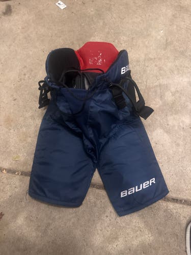 Junior Medium Bauer Vapor X60 Hockey Pants With AR suspenders(Used)