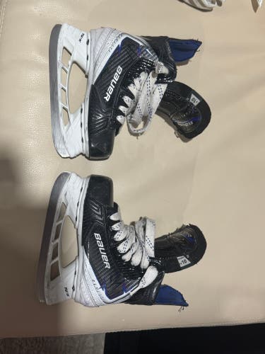 2025 Bauer Vapor Flylite Hockey Skates 10 (Used)