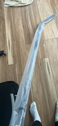 Senior CCM JetSpeed FT8 Right Handed Hockey Stick P29 75 Flex (New)