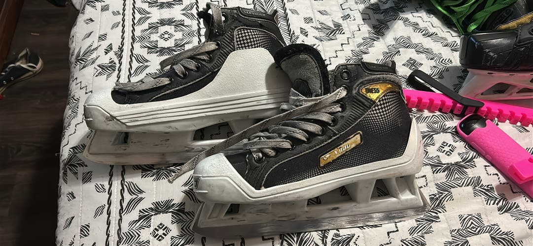 2008 Bauer Supreme One55 Hockey Goalie Skates Regular Width Size 4 (Used)
