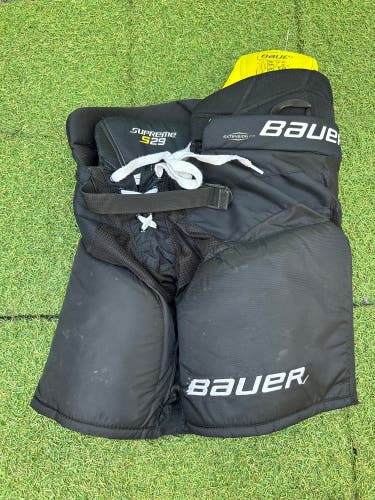 Junior Small Bauer Supreme S29 Hockey Pants (Used)