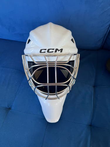 Pro Medium CCM AXIS XF Goalie Mask basically new