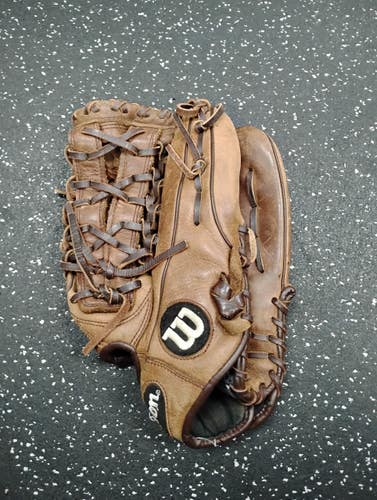 Used Wilson A950 BB/SB Glove RH Throw Brown 14" 11849-S000044947