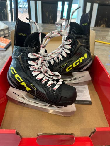 Black 2024 CCM Tacks XF Pro Hockey Skates Regular Width 13 (Used)