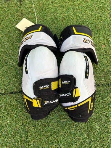 Junior Small CCM Classic Pro Elbow Pads (Used)