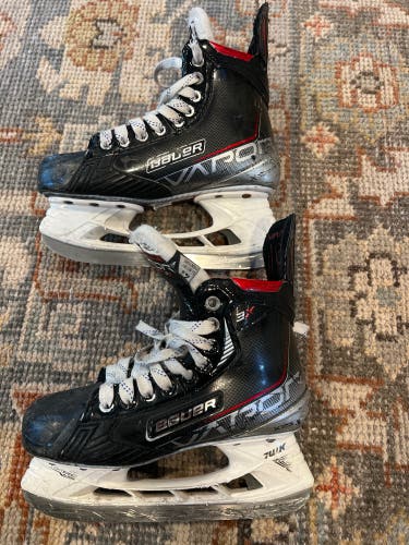 Black/Gray 2022 Bauer Vapor X3 Hockey Skates Size 4.5 (Used)
