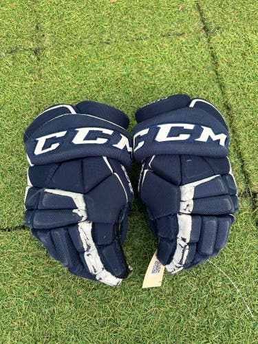 Junior CCM Tacks 9060 Gloves 11" (Used)