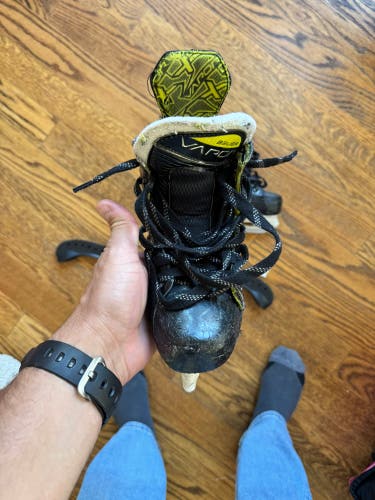 Black/Yellow 2021 Bauer Vapor 3X Pro Hockey Skates Regular Width 13.5 (Used)