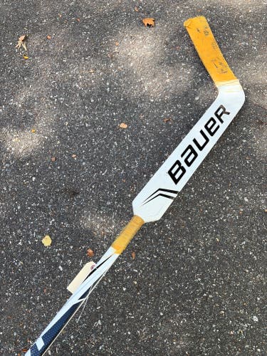 Intermediate Bauer Vapor X2.9 Goalie Stick Regular 23" Paddle (Used)