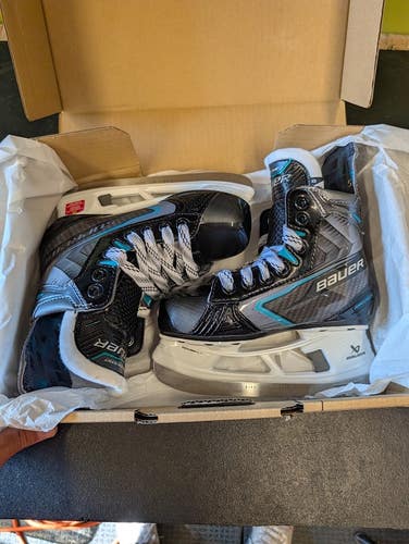 Bauer Supreme Matrix Hockey Skates Wide 12Y (New) W/Fly X Steel 2026