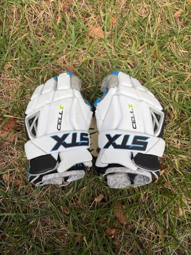 Medium STX Cell V Lacrosse Gloves (Used)