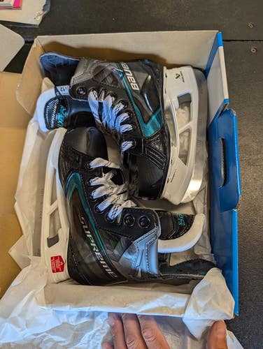 Bauer Supreme Fuse Hockey Skates Wide 12Y (New) W/Fly X Steel