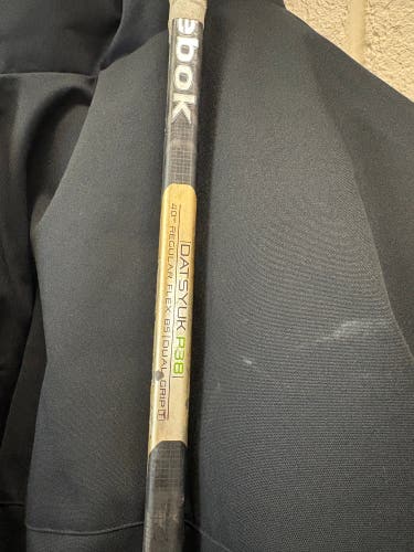 Senior Reebok 20K Right Handed Hockey Stick P38 85 Flex (Used)