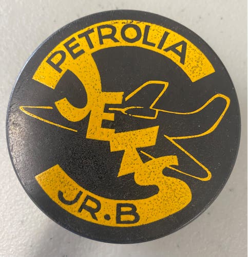 Petrolia Jets puck OHA JrB