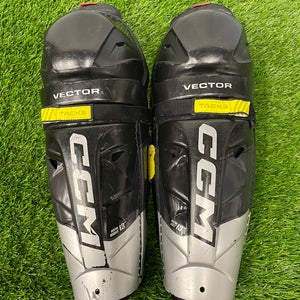 CCM Vector Shin Pads | Junior Size 13"