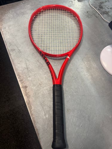 Wilson Defyer 100 UL - 4-3/8 Tennis Racket