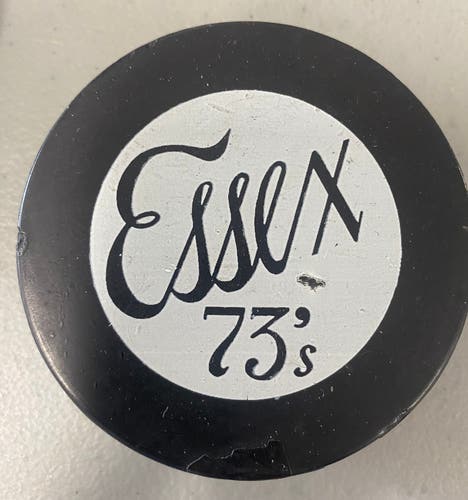 Essex 73's puck OHA JrC