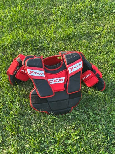 Small / Medium CCM YTFlex Goalie Chest Protector (Used)