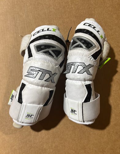 Medium Youth STX Cell V Arm Pads (Used)