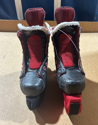 Junior Bauer Vapor X Velocity Hockey Skates Size 2 (Used)