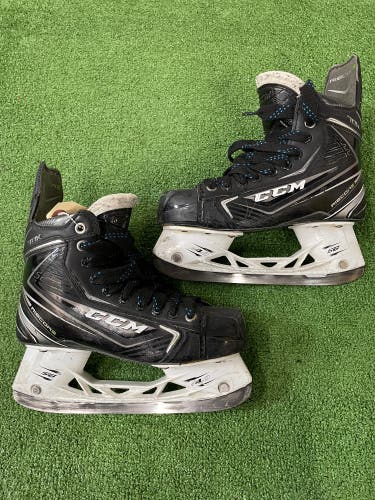 Intermediate CCM Ribcor 70K Hockey Skates Regular Width Size 4.5 (Used)
