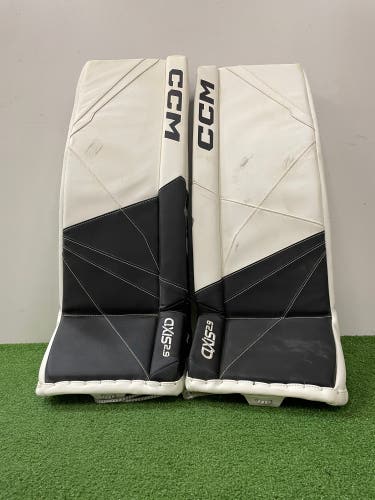32" Intermediate CCM Axis 2.9 Goalie Leg Pads (Used)
