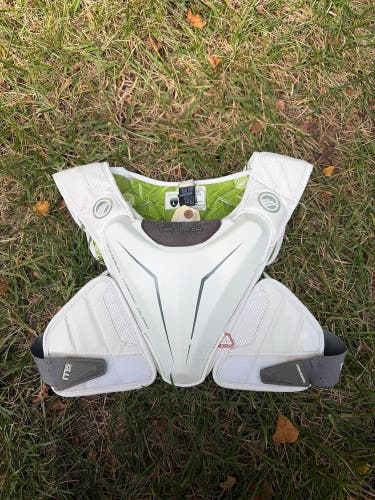 Adult Large Maverik M5 Shoulder Pads (Used)