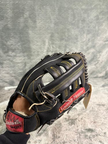 Black Louisville Slugger Players Series RH Infield Baseball Glove 12" (Used)