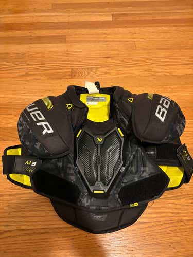 Large Intermediate Bauer Supreme M3 Shoulder Pads (Used)