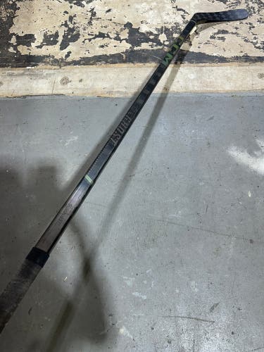 Intermediate CCM FT Ghost Hockey Stick Right Handed P29 55 Flex (Used)