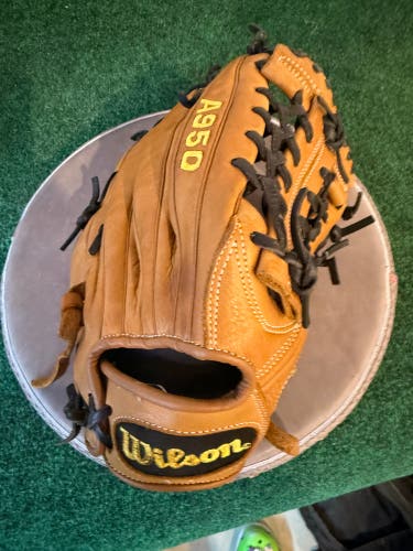 Wilson A950 RH Infield Baseball Glove 11.75" (Used)