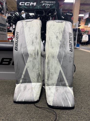 36" Bauer Supreme Goalie Leg Pads (Used)
