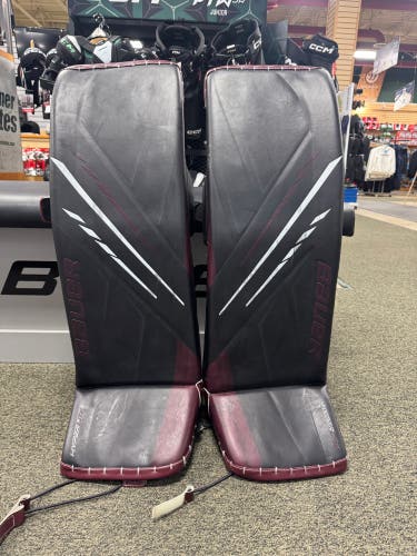 37" Bauer Vapor Hyperlite Goalie Leg Pads (Used)