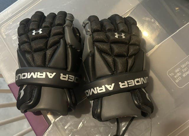 Under Armour Youth XS New Lacrosse Gloves black