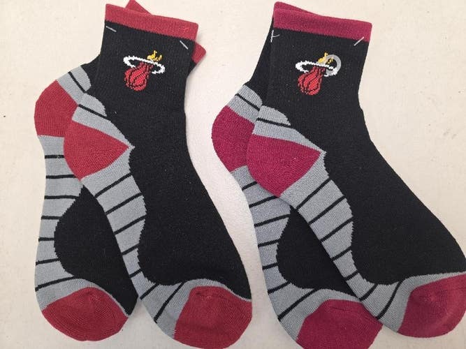 ST1 Mens NBA MIAMI HEAT Crew Socks Lot of 2 Pair LARGE New