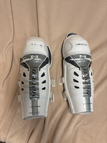 Junior Bauer 11" Shin Pads (Used)