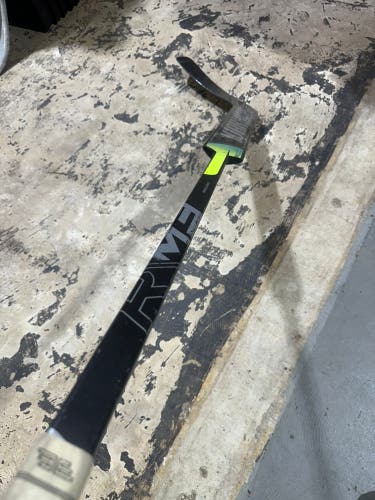 Intermediate Warrior Ritual M3 Goalie Stick Regular 24" Paddle (Used)