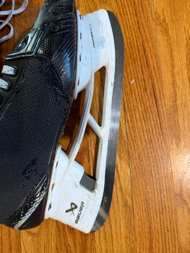 2024 Bauer Supreme Shadow Hockey Skates Pro Stock 9 (Used)