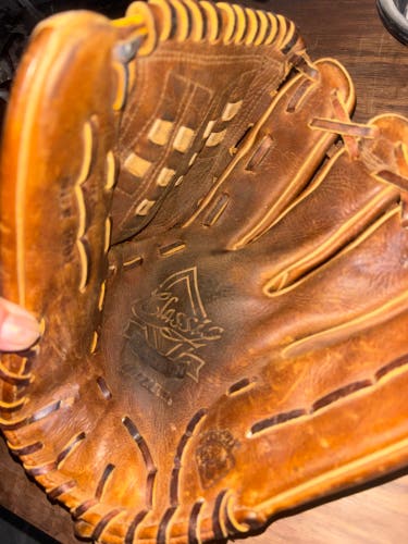 Mizuno Classic RH Softball Glove 12" (Used)