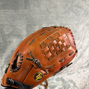 Adult Triple Play Prime of the Hide RH Pitcher Baseball Glove 13.5" (Used)