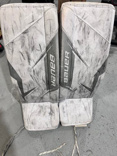 32" Bauer Sv-Pro Goalie Leg Pads (Used)