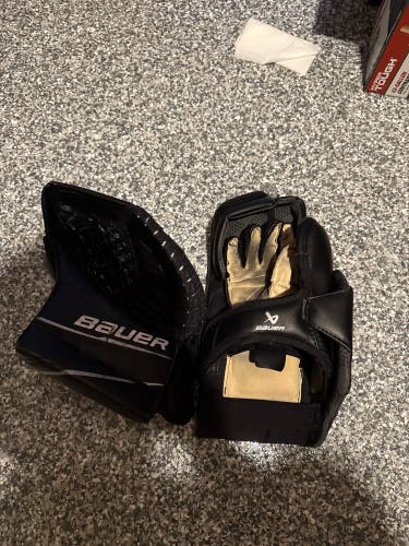 2023 Bauer GSX Regular Glove and Blocker Set JR