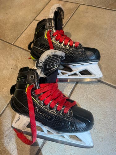 Bauer Elite Hockey Goalie Skates Size 1.5 (Used)