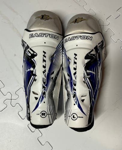 Junior Easton Stealth S13 13" Shin Pads (Used)
