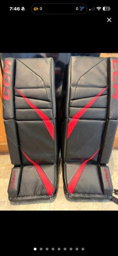 30" + 1CCM EFlex 6.9 Regular Goalie Full Set (Used)