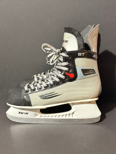 Bauer Vapor Hockey Skates 9 (Used)